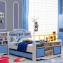 蓝色清新王子床，简洁大方的设计，还有很适合男孩子的色调，让整个卧室更明亮更有色彩。