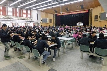 富士康深圳園區工人的真實生活(組圖)