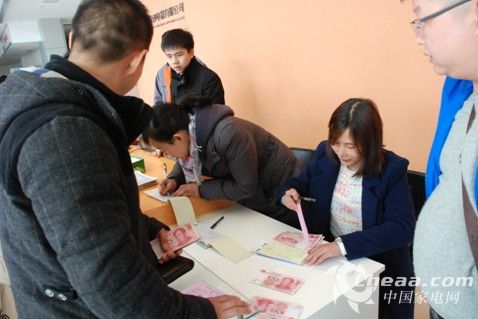 经销商抢货