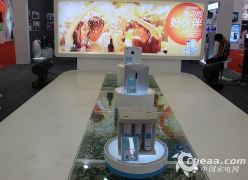 艾伯特净水设备展示