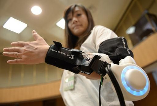 日本推出智能穿戴设备 老人能变“大力士”(图)