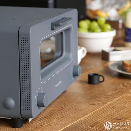 号称可烤出世界上最好吃的面包:BALMUDA 巴慕达 The Toaster 烤面包机新出限量灰色