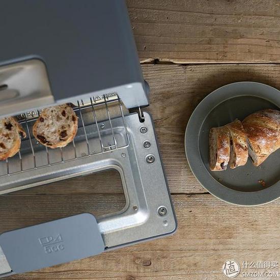 号称可烤出世界上最好吃的面包:BALMUDA 巴慕达 The Toaster 烤面包机新出限量灰色