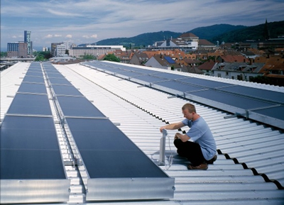 2015年英国太阳能安装量接近4吉瓦