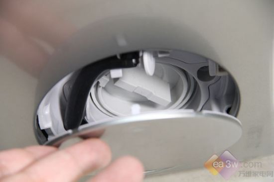 挑战各种污渍 海尔洗衣机洁净实力大揭秘