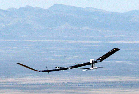 英军采购太阳能无人机可在2万米高空飞1个月