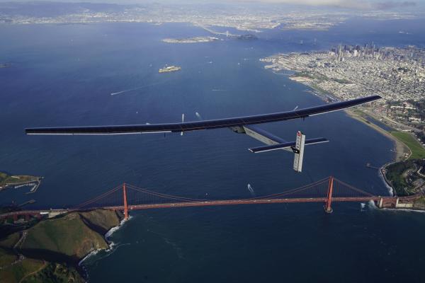 太阳能飞机“阳光动力2号”飞跃太平洋