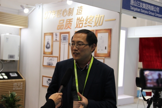 上海林内有限公司营销部部长王延红接受媒体采访