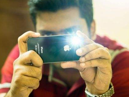 在印度一部iPhone6s的钱能买这么多东西!