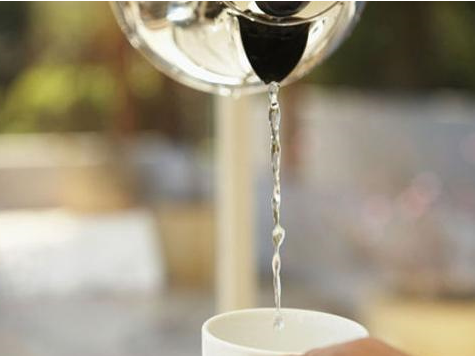 日本家家都装净水器 水龙头水一打开就能喝