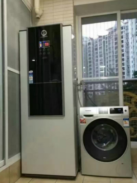 暴雨天太阳能热水器成摆设?空气能热水器来解决