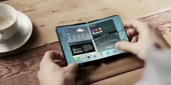 传三星Galaxy X可折叠手机年内亮相,看上去像钱包