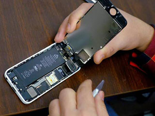 苹果考虑向部分更换iPhone电池用户发放退款