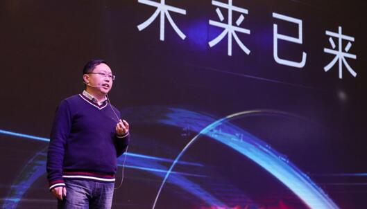 美的AWE全球首发AI智能冰箱 再领行业智能升