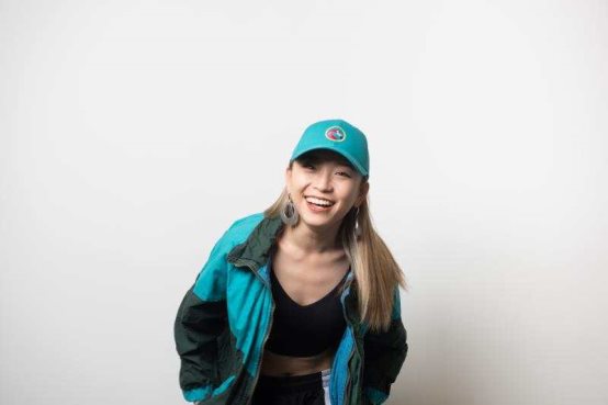 一不小心中了这个少女的“毒”,饿了吧!