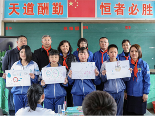 四季沐歌携手妇基会