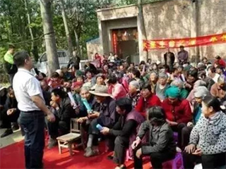 家有老人请注意:净水器骗局被电视台曝光