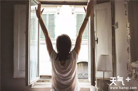 夏天吹空调需要注意什么,夏天吹空调有哪些注意事项?