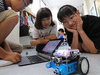 中国机器人创业公司破解西方市场密码