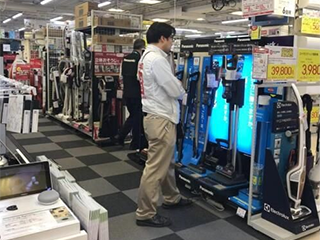 日本手持吸尘器遭游客扫空 堪比智能马桶盖热潮