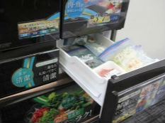 三菱电机发布AI冰箱 蔬菜保持新鲜无需冷冻