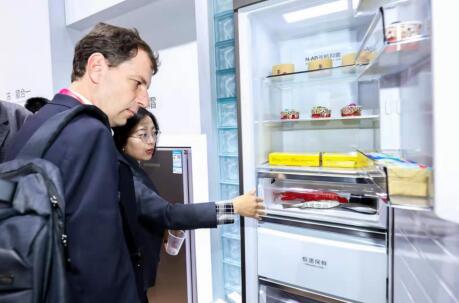 现代家庭仅有一台冰箱是远远不够