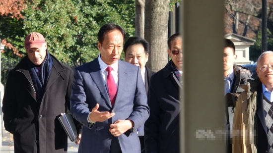 郭台銘又去跟特朗普聊:富士康會把美國工廠做好