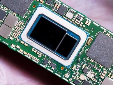 英特尔描绘PC未来:有AI，几秒就能做以前几分钟的事