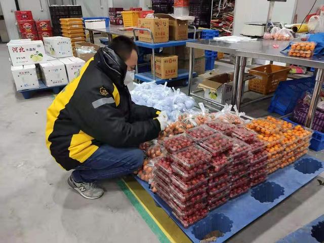 日助销草莓2000斤，苏宁菜场拯救蔬果进行时