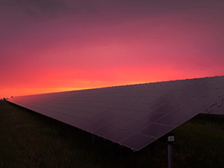科学家改进“反太阳能发电”方式 将夜间发电量提高120%