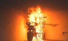 中消协警示：电动自行车起火爆炸事故频发，这六点莫忽视