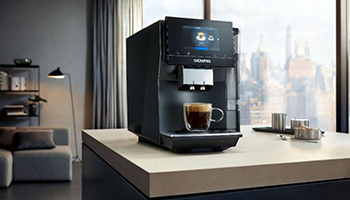 想要专属咖啡师？西门子家电全新EQ700咖啡机，你的咖啡私人定制专家