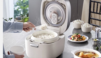 小熊电器“变压”电饭煲：专注做一碗又快又香的米饭