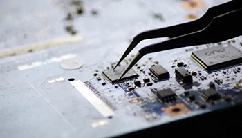 AI驱动存储芯片涨价 兆易创新成最大赢家