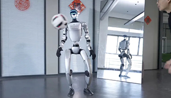 宇树机器人演唱会跳舞引马斯克点赞 人形机器人行业出圈背后藏博弈