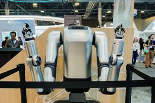 追觅扫地机新物种亮相，揭晓家用具身智能最佳解法