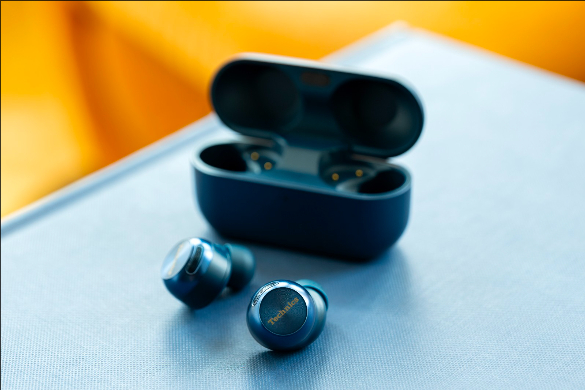 Technics EAH-AZ100：“黑胶豆”里的声音宇宙