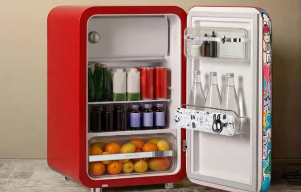 泡泡玛特跨界做冰箱 4月30日天猫开售 全球限量999台